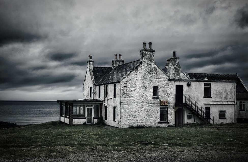 44 most haunted hotels around the world and the spooky stories behind them 3