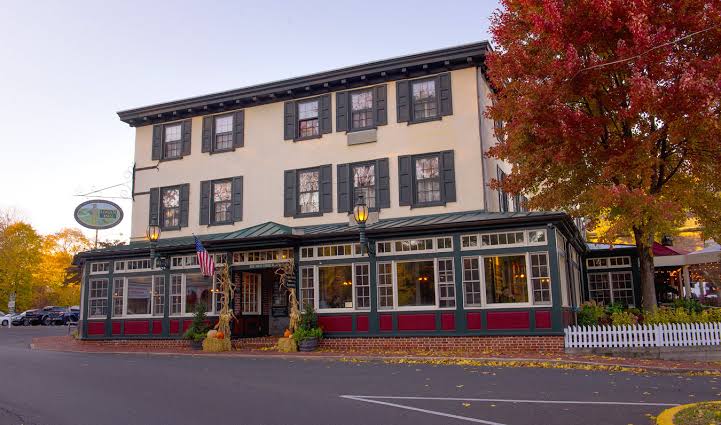 The 13 most haunted hotels in America 5