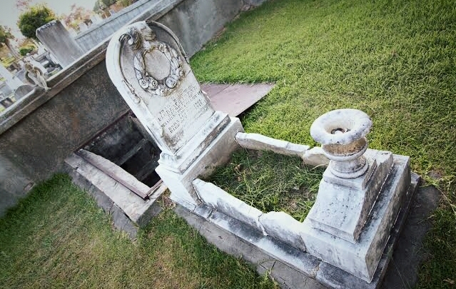 Mississippi 1'daki 'olağanüstü' Natchez Mezarı