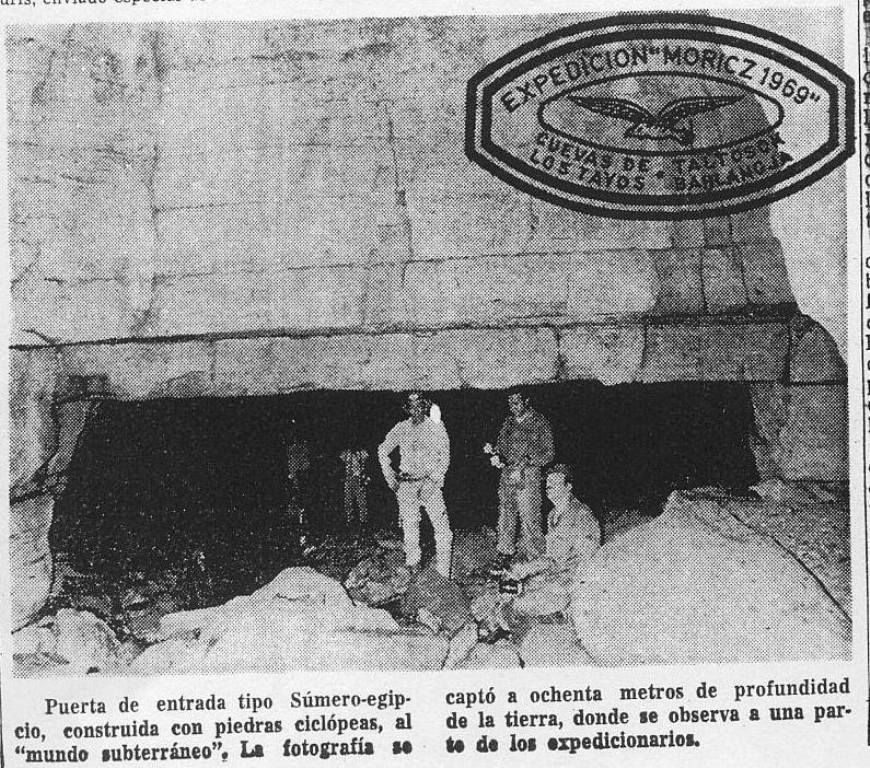 Rahip, Ekvador 4'deki bir mağaranın içinde devler tarafından yapıldığı düşünülen eski bir altın kütüphane keşfetti.