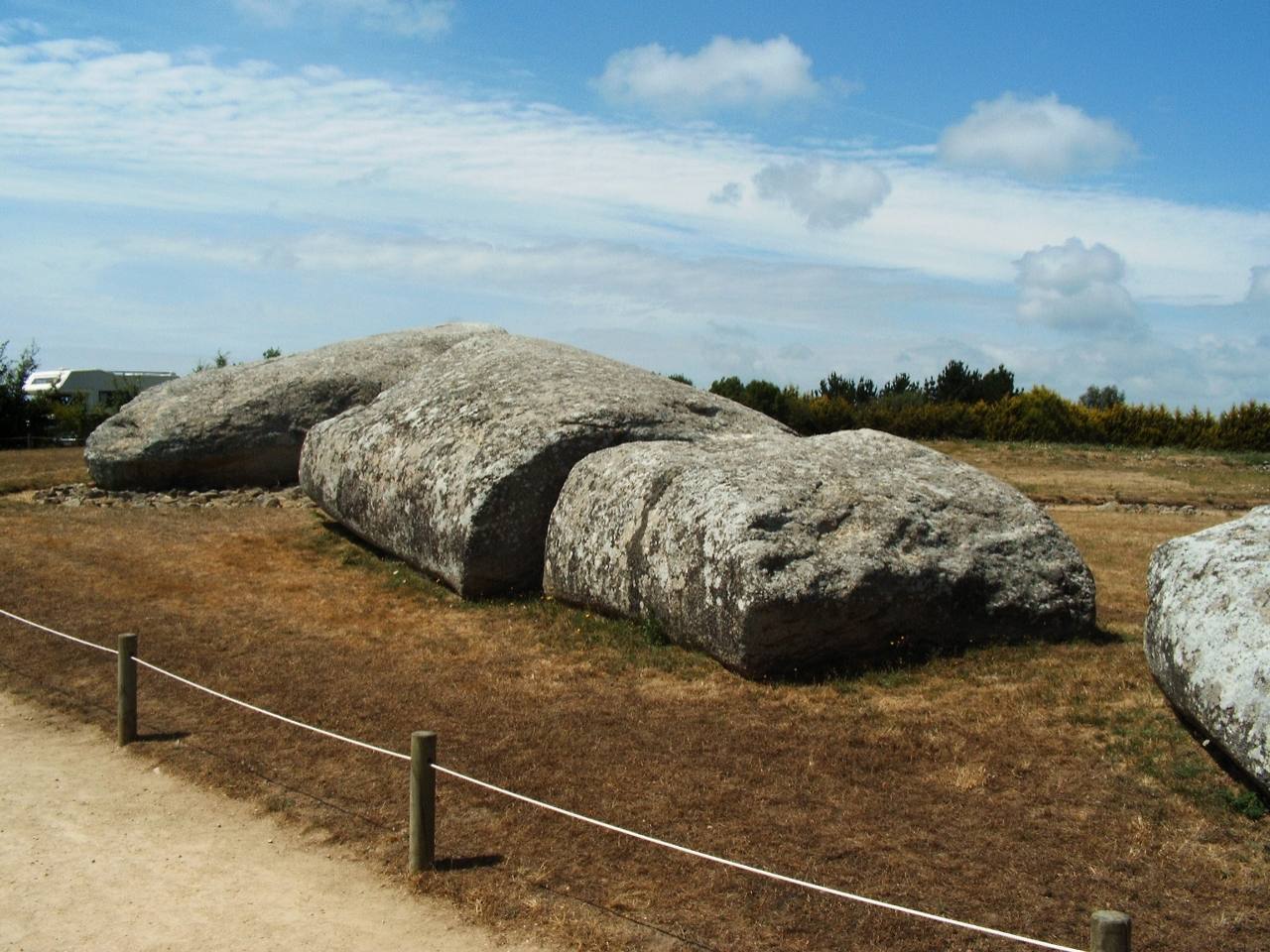 Az ókori népek által mozgatott kőtömb, amely kétszer akkora, mint a Szabadság-szobor 1