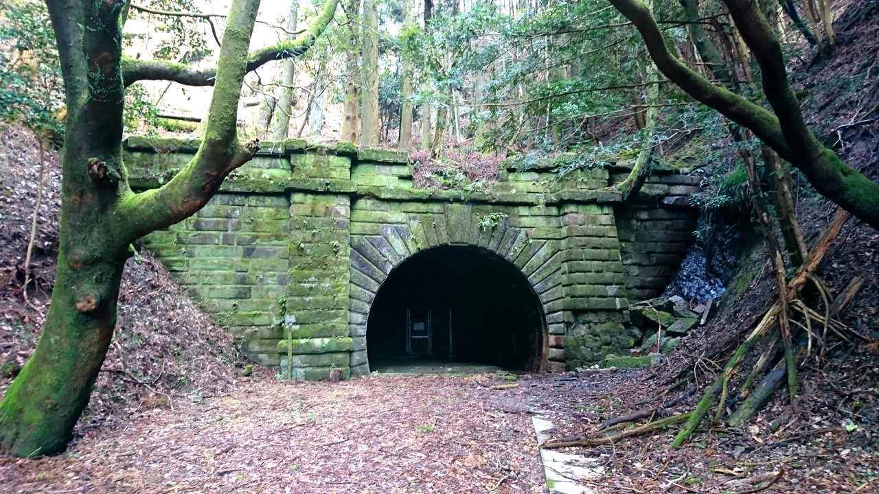 세계에서 가장 무서운 터널 21개 16