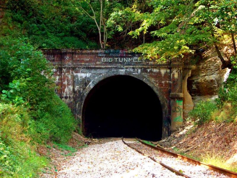 21 най-страшни тунела в света 1