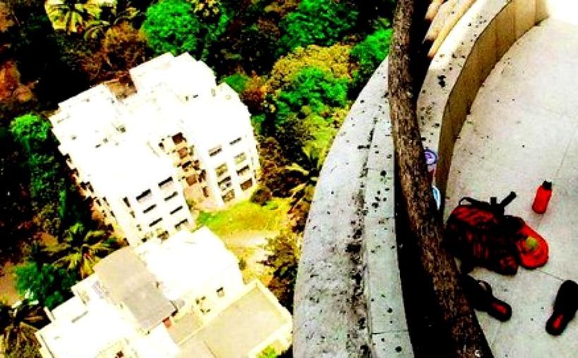 The jinxed Grand Paradi towers: A string of bizarre suicides! 4