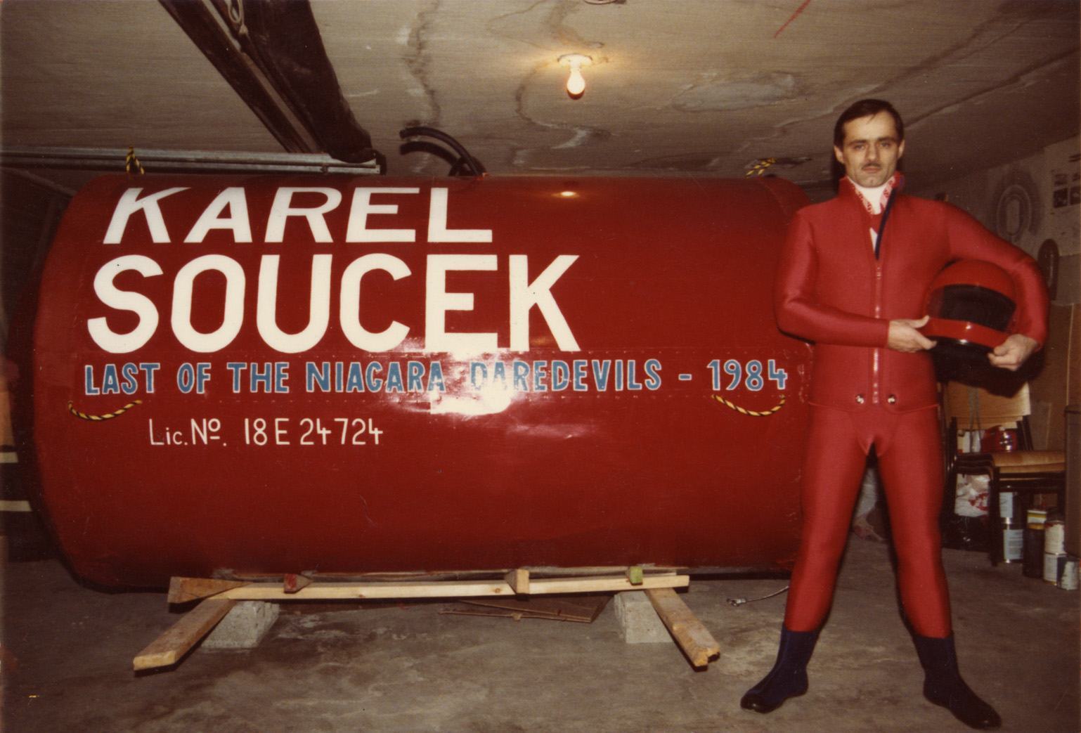 Karel Soucek stuntman barrel Niagara falls
