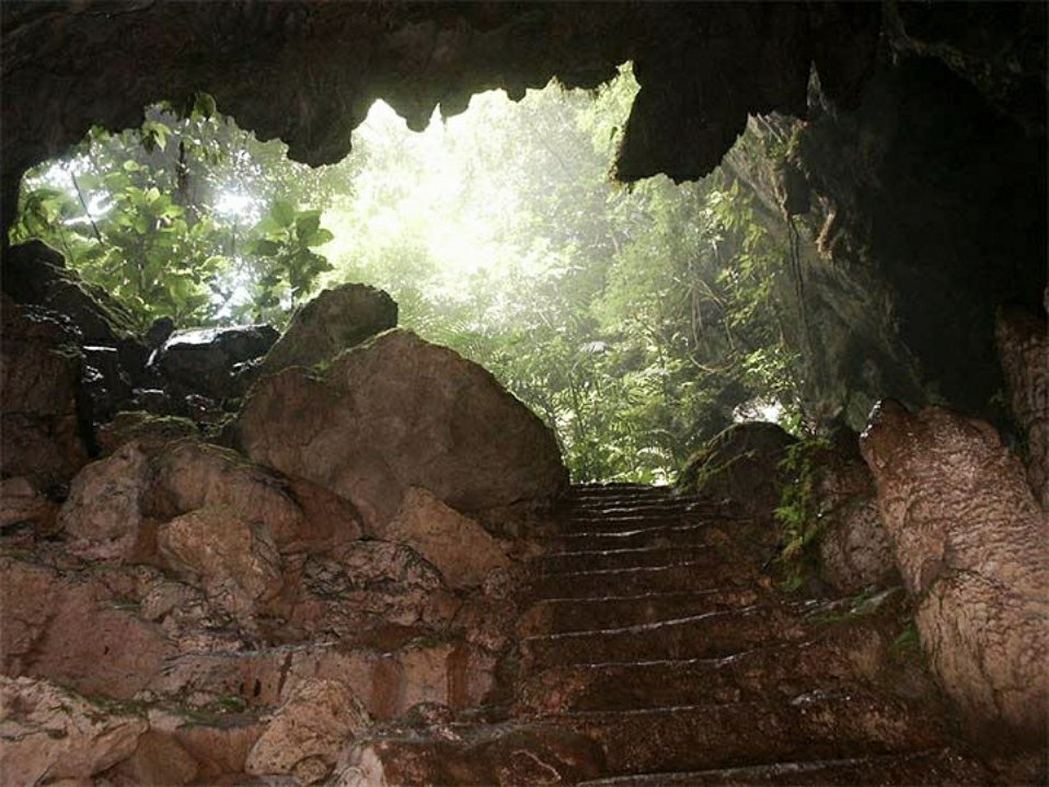 „Проходът към подземния свят“, открит под пирамидата на Луната в Теотиуакан 3