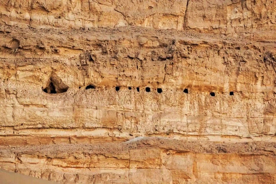 Mysterious chambers created in the rock were found on a cliff in Abydos, Egypt 2