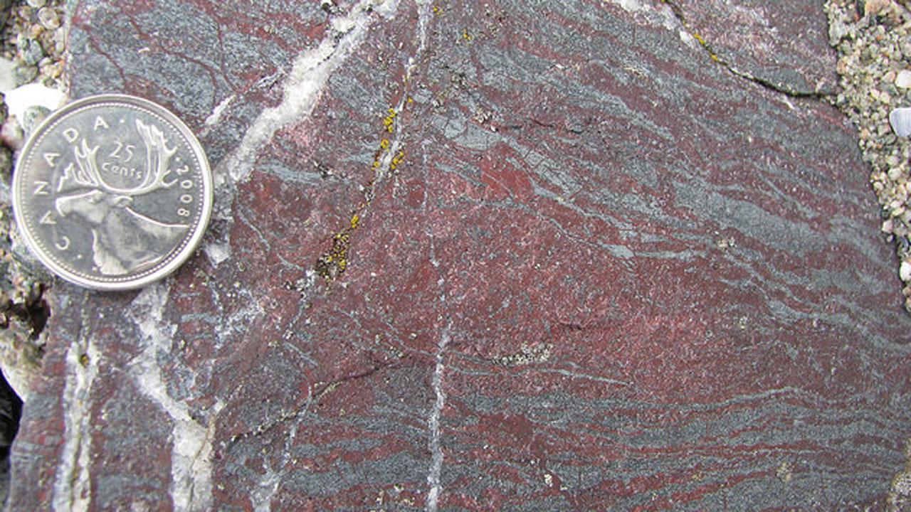 Scientists say recent rock discovery could completely rewrite history about life on Earth 6