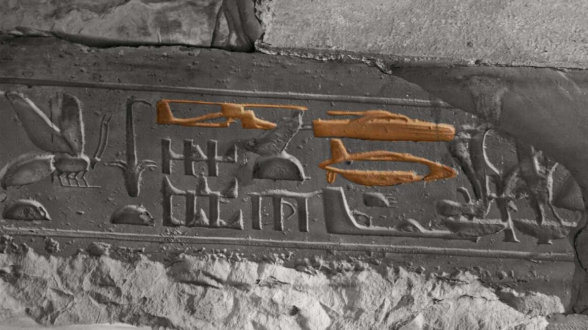 Las intrigantes tallas de Abydos 16