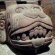 Бог на кучетата Xolotl на ацтеките