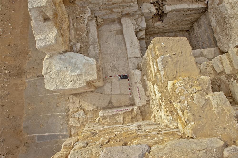 หลุมฝังศพของราชินีอียิปต์อายุ 4,600 ปีนี้สามารถพิสูจน์ได้ว่าการเปลี่ยนแปลงสภาพภูมิอากาศสิ้นสุดรัชสมัยของฟาโรห์หรือไม่? 4