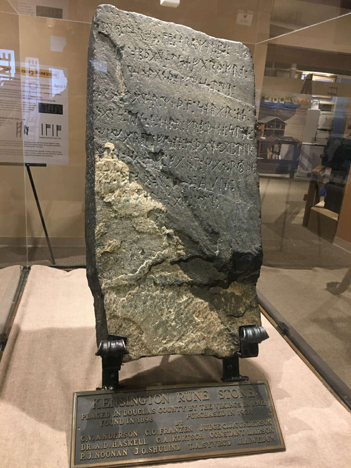 Кенсінгтонскі руніцкі камень