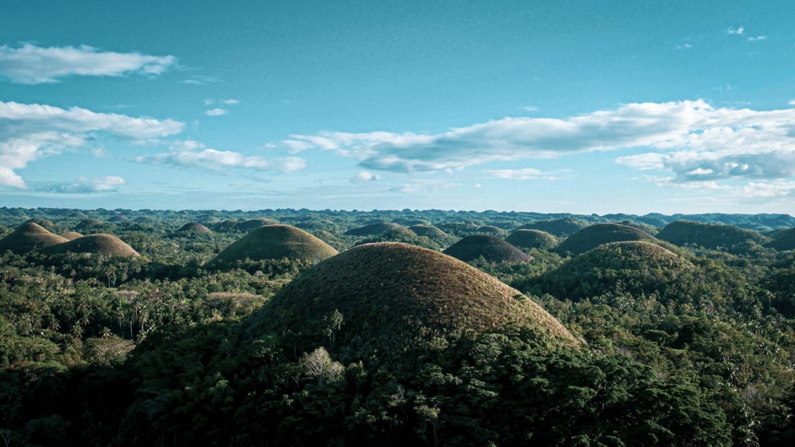 Apakah raksasa purba bertanggung jawab untuk mendirikan Bukit Cokelat di Filipina? 5
