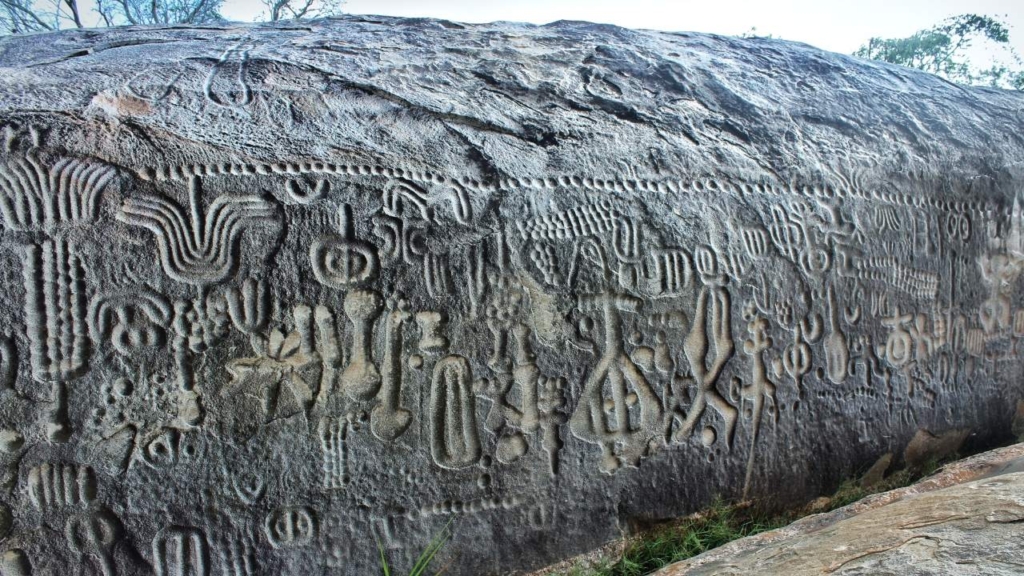 La Piedra Ingá: ¿Un mensaje secreto de civilizaciones antiguas avanzadas? 3