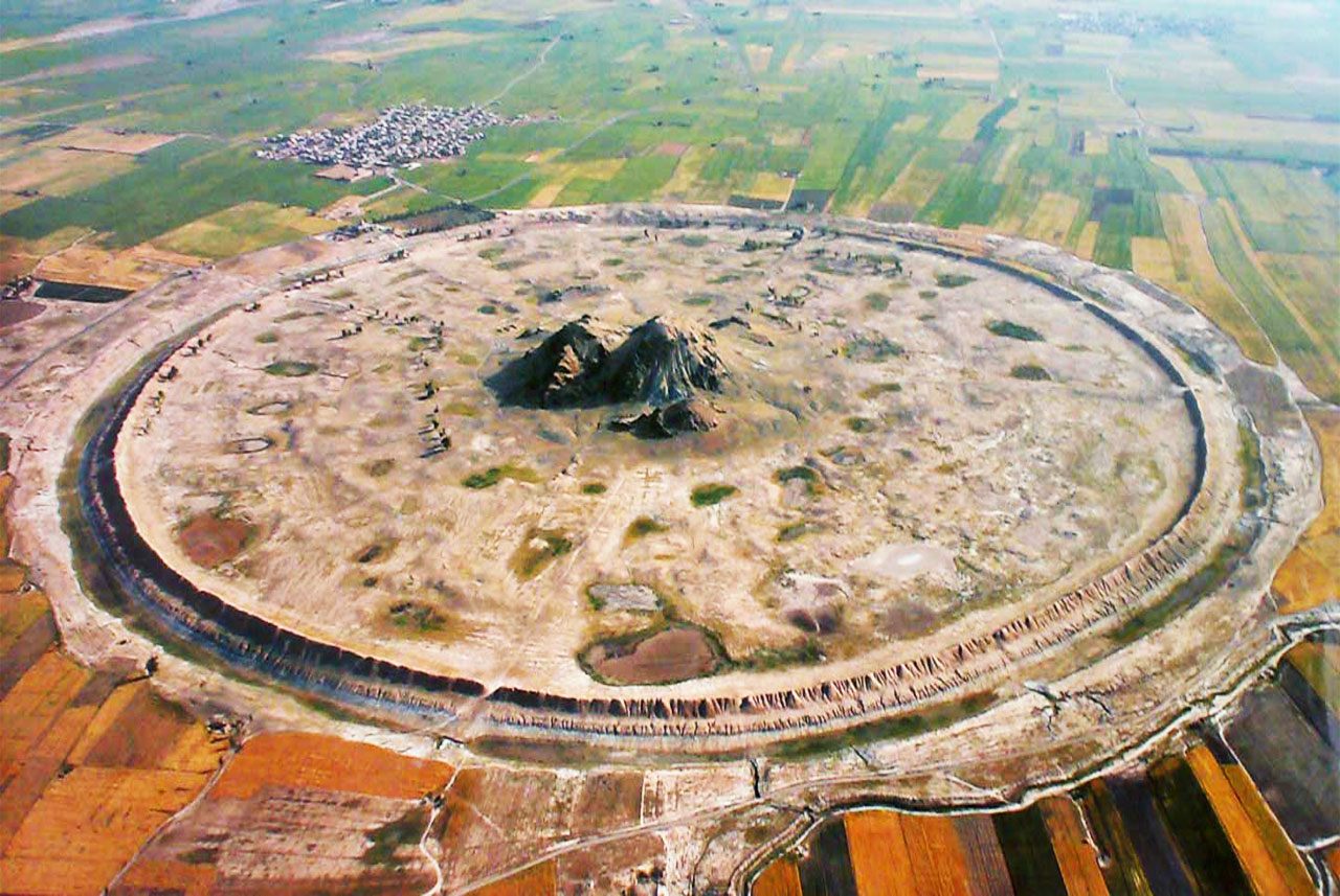 The ancient round city of Darabgard 1
