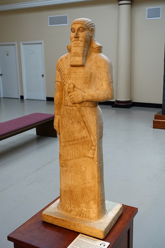 Aşurnasirpal II heykəli