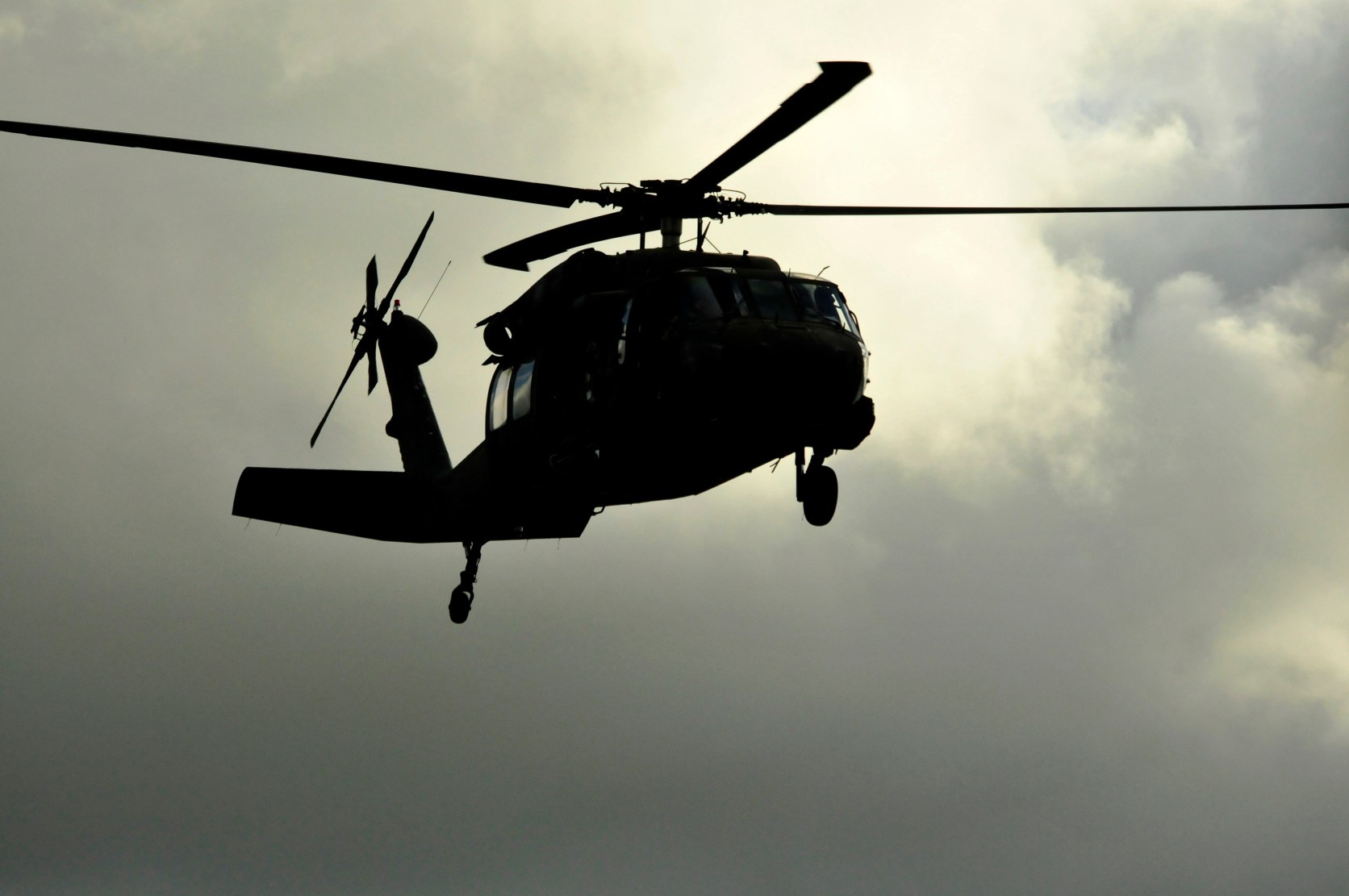 Onmarkéiert schwaarz Helikoptere goufen a Verschwörungstheorien zënter den 1970er beschriwwen