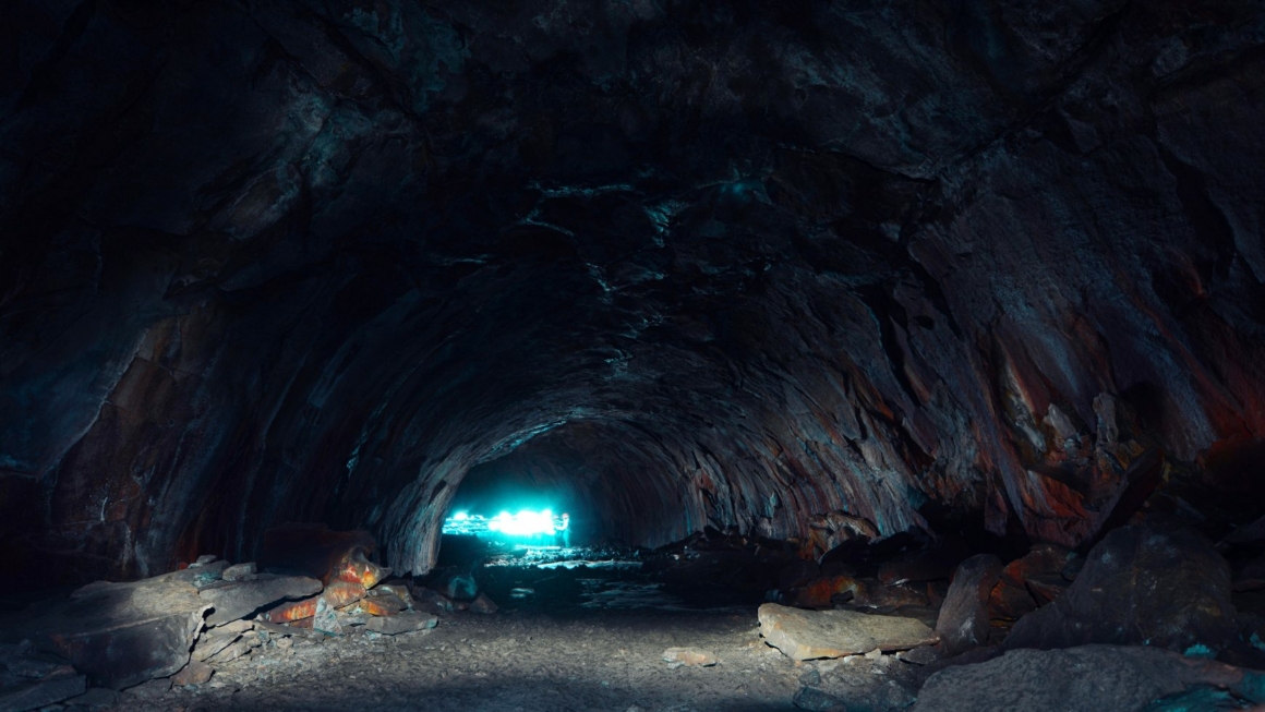 在英格兰康沃尔发现的十几条神秘的史前隧道 8