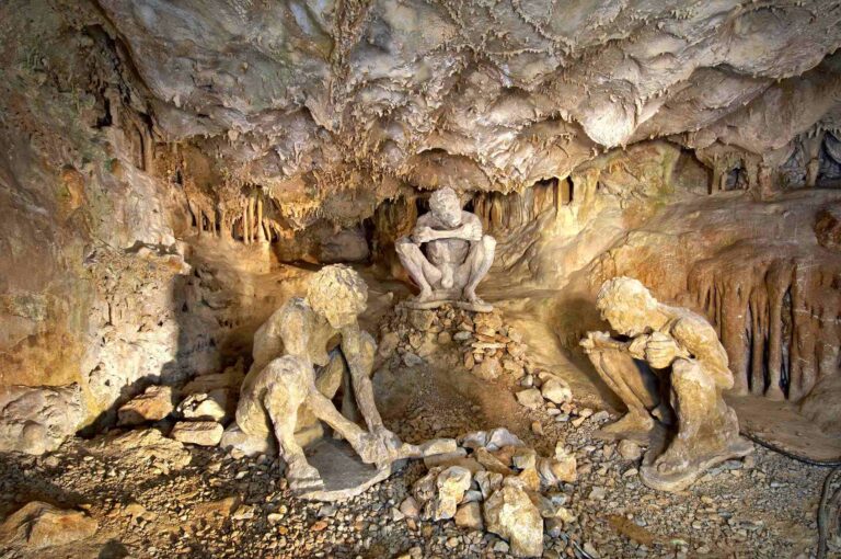 Theopetra Cave: antigos segredos da estrutura artificial máis antiga do mundo 12