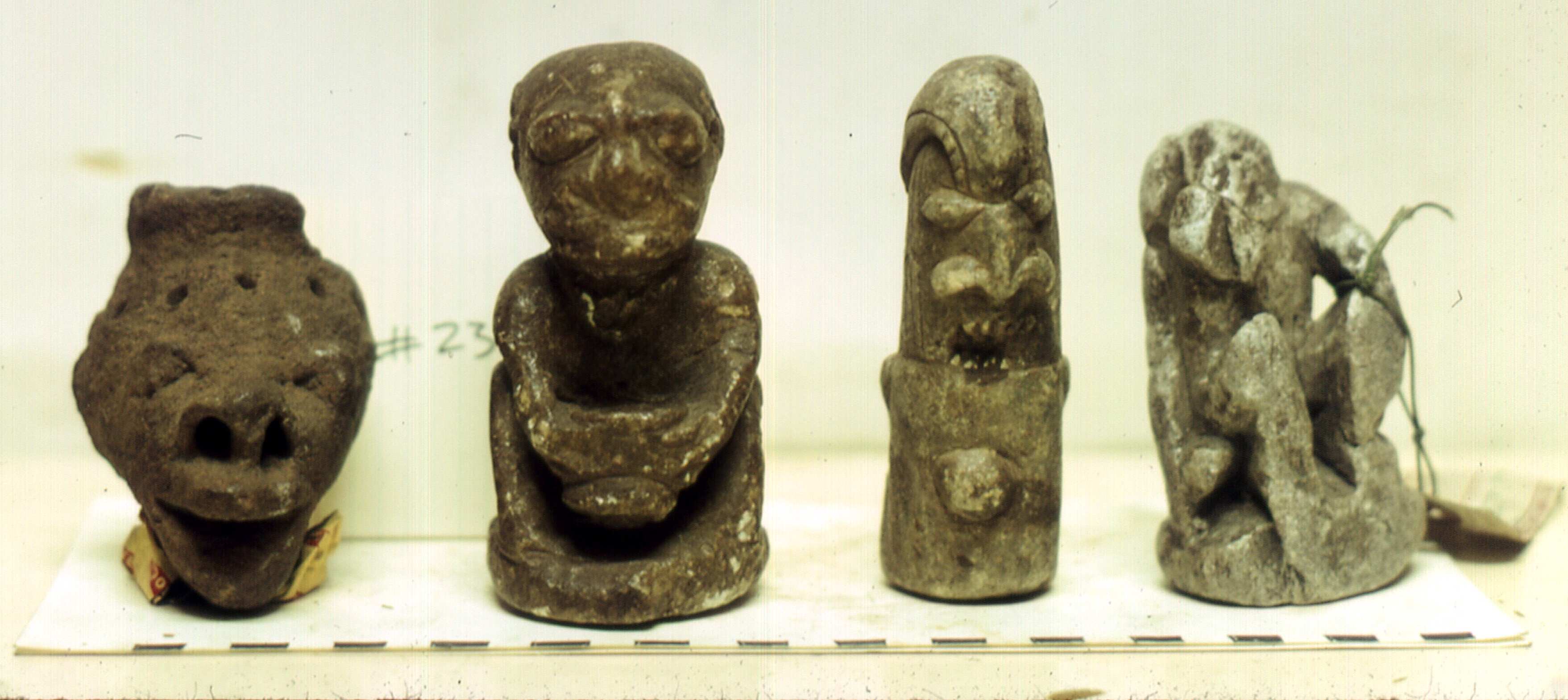 Neznani izvor skrivnostnih figuric Nomoli 4