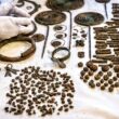 Desítky unikátních 2,500 let starých obřadních pokladů objevených ve vysušeném rašeliništi 7