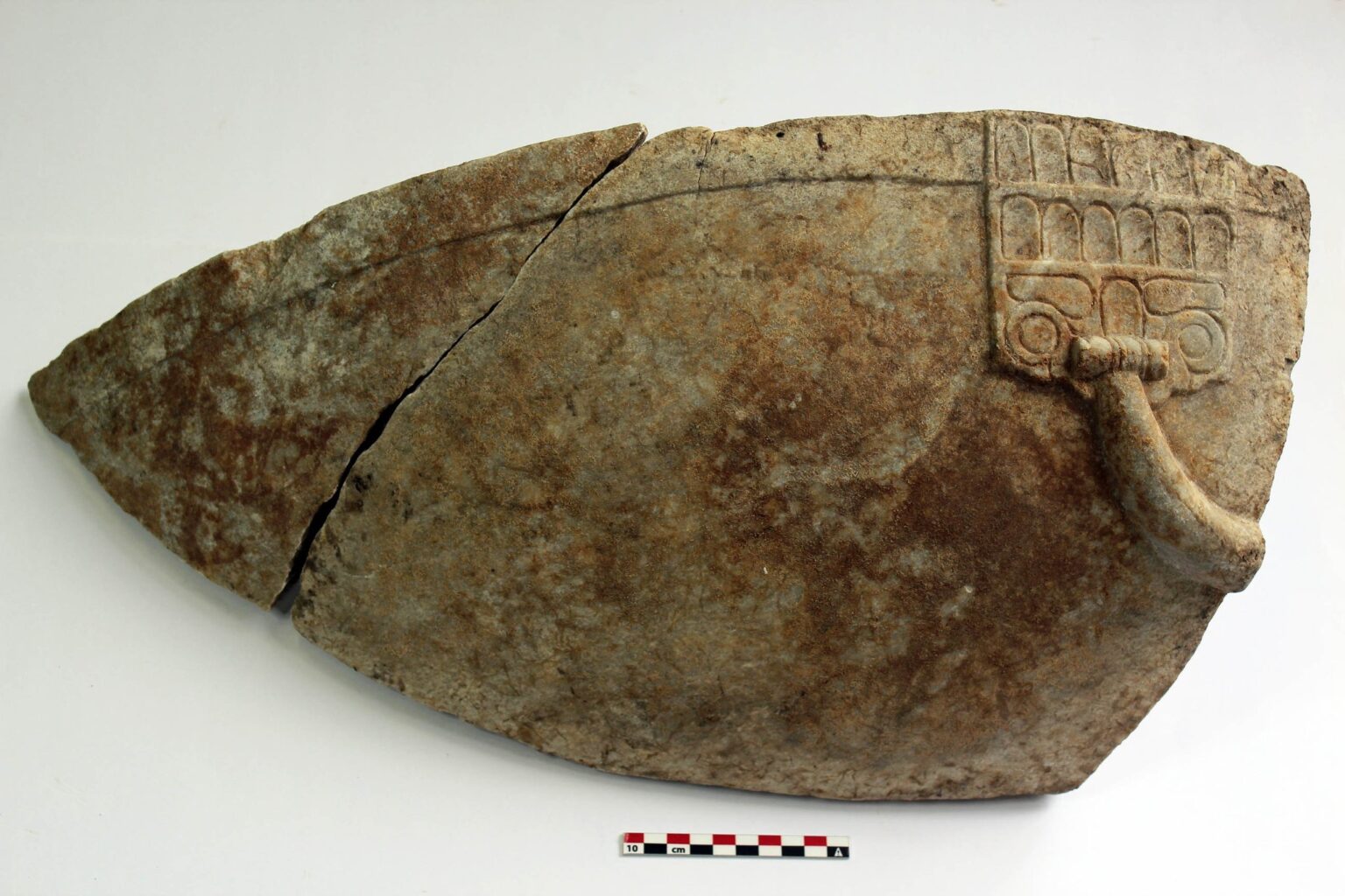 그리스 사미콘 인근 클레이디 유적지에 위치한 포세이돈 신전의 발견 3