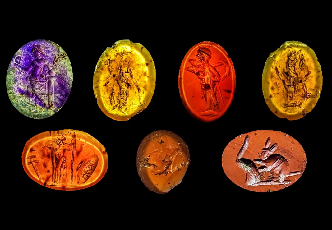 Projeto de arqueologia descobre gemas gravadas romanas perto da Muralha 4 de Adriano
