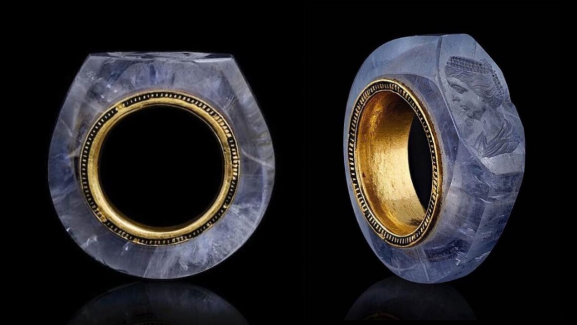 Kaligulov osupljivi 2,000 let star prstan s safirjem pripoveduje o dramatični ljubezenski zgodbi 11
