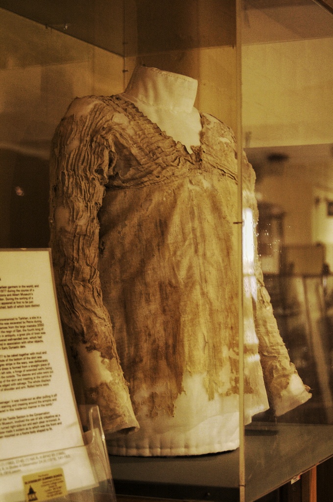 Povestea incredibilă din spatele celei mai vechi rochii din lume din Egipt, care are peste 5,000 de ani 2