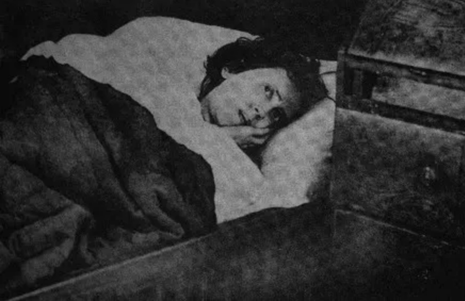 Karolina Olsson (29 October 1861 – 5 April 1950), also known as "Soverskan på Oknö" ("The Sleeper of Oknö"), was a Swedish woman who purportedly remained in hibernation between 1876 and 1908 (32 years). This is believed to be the longest time that anyone has lived in this manner who then awoke without any residual symptoms.