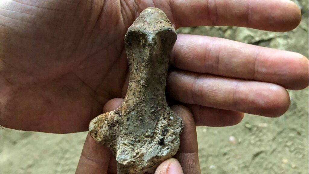 7,000-year-old prehistoric clay figurine
