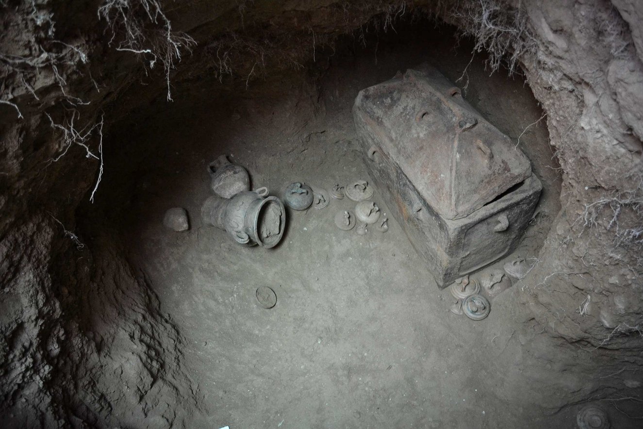 Greek farmer unexpectedly discovers 3,400-year-old burial chamber concealed underneath his olive grove 1